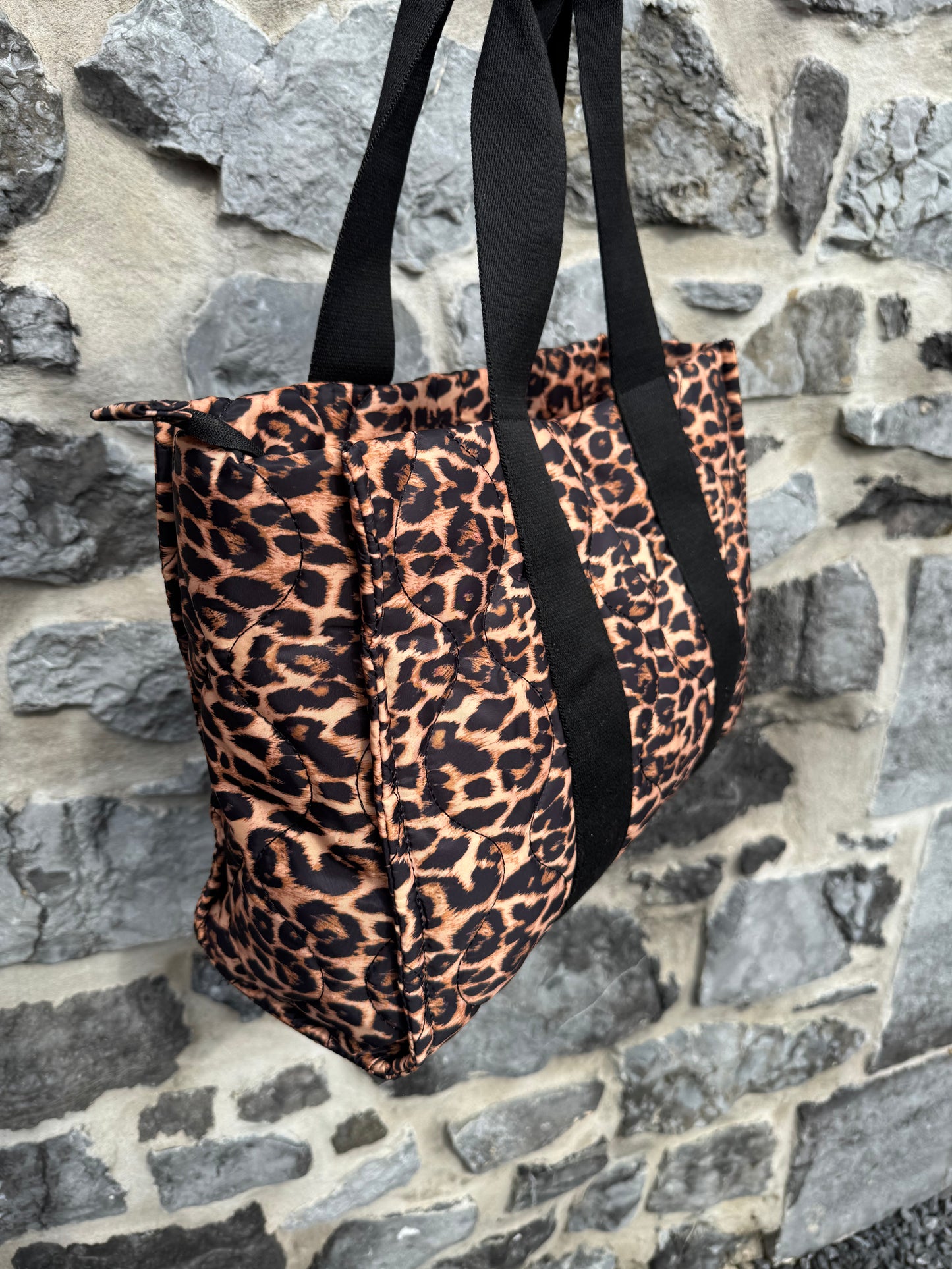 Sac matelassé léopard