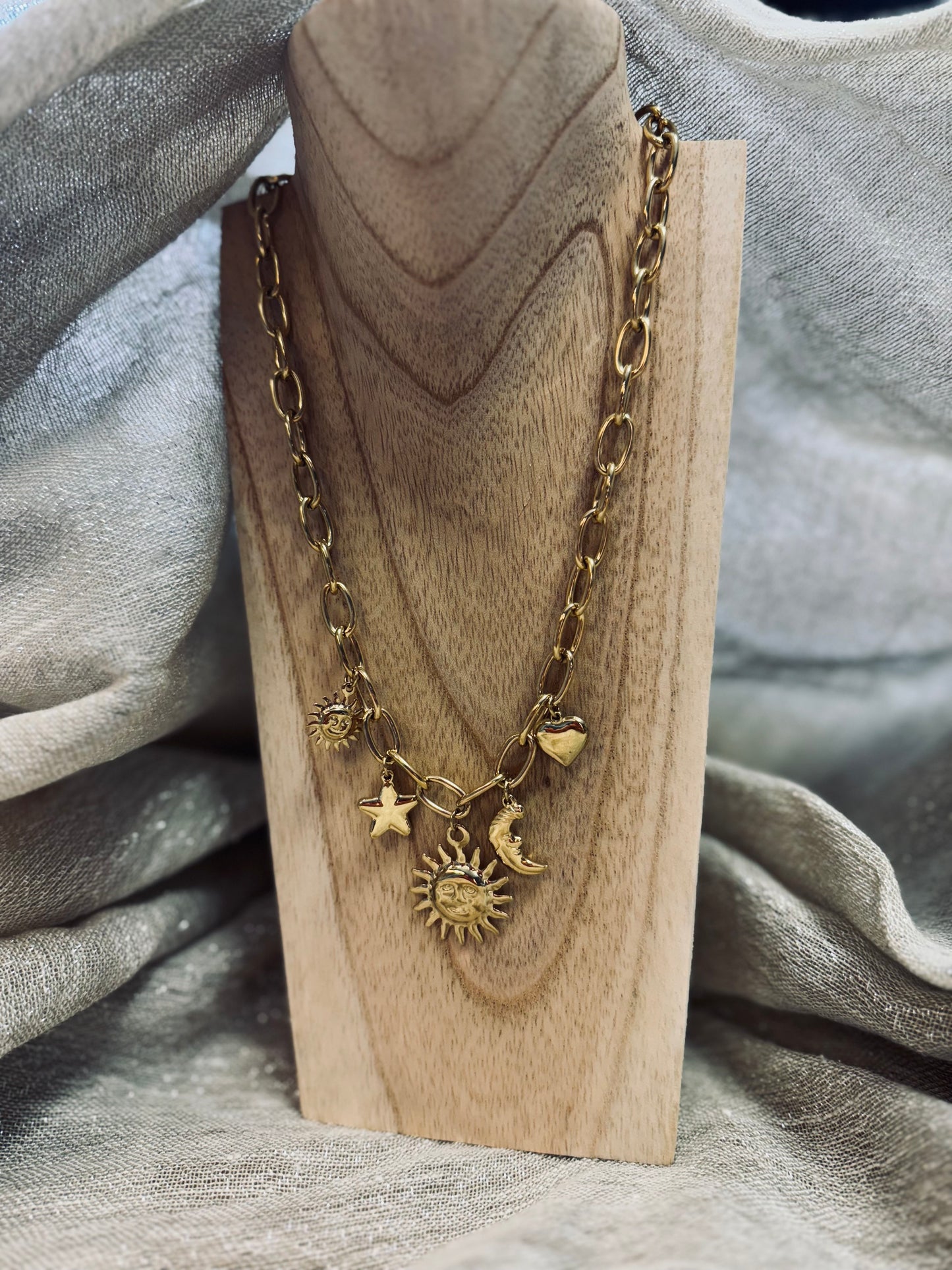 Collier Sun