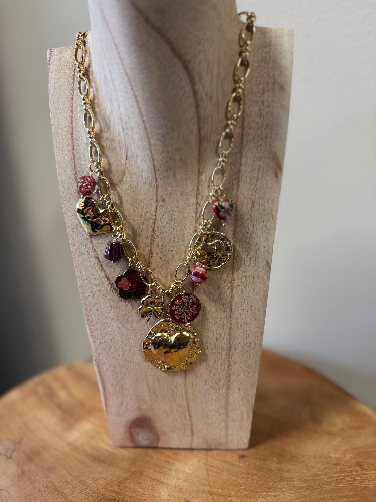 Collier pampilles bordeaux