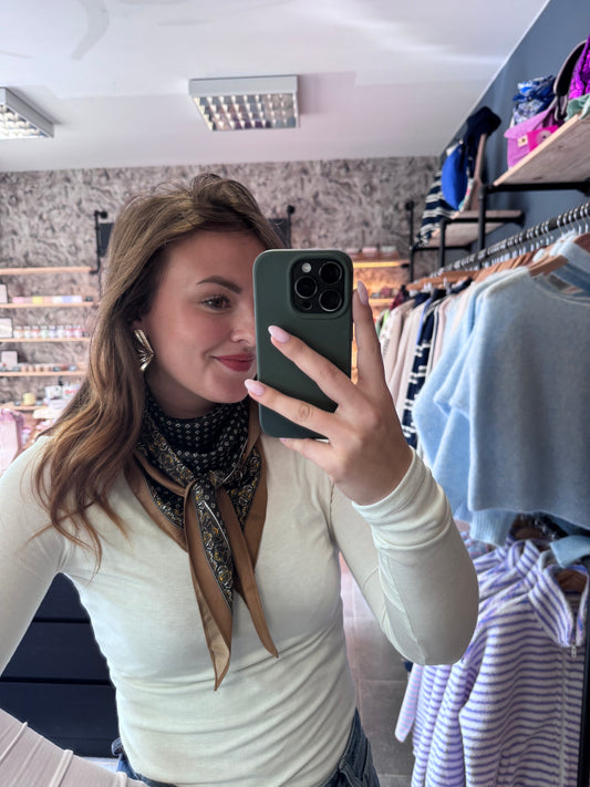 FOULARD TRIANGLE - NOIR