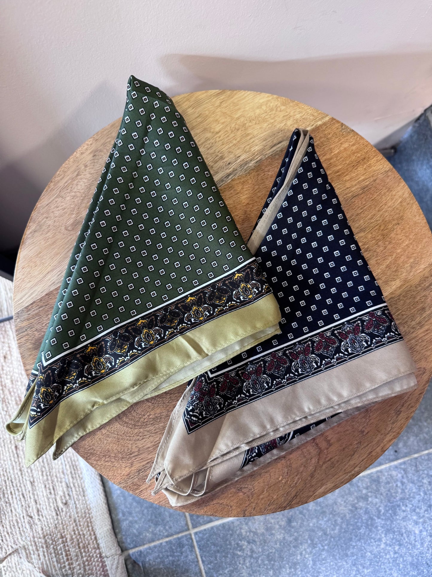 FOULARD TRIANGLE - VERT